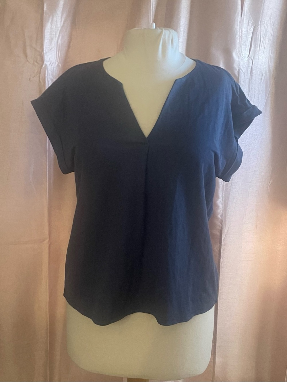 bobeau Navy Split V-Neck Short Sleeve Blouse